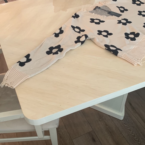 Daisy printed beige sweater size S - Picture 2 of 6